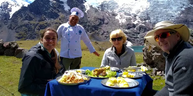 Ausangate + Montaña Arcoíris Trek 4 días y 3 noches - Local Trekkers Peru - Local Trekkers Peru
